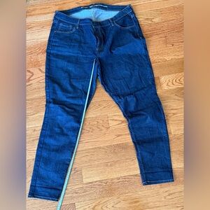 Old Navy Super Skinny Jeans size 18